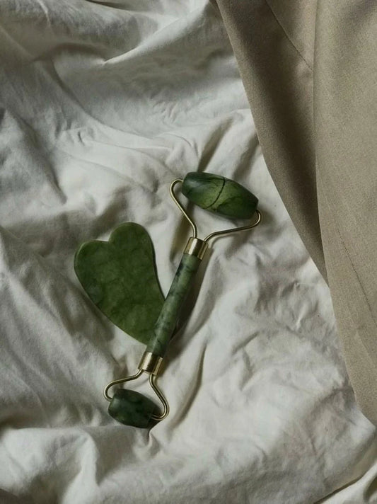 🍁Glow & Sculpt Ice Facial Combo🧊 Soothe your skin, shrink pores, and define your features.🍁 Reusable, Natural, and easy to use daily.🌾 "Enjoy 2 premium tools in 1 value pack"💐